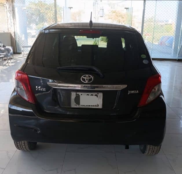 Toyota Vitz 2013 Jewella 1.0 0