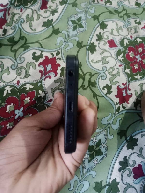 Infinix Smart 7 For sale good condition price 15000 4