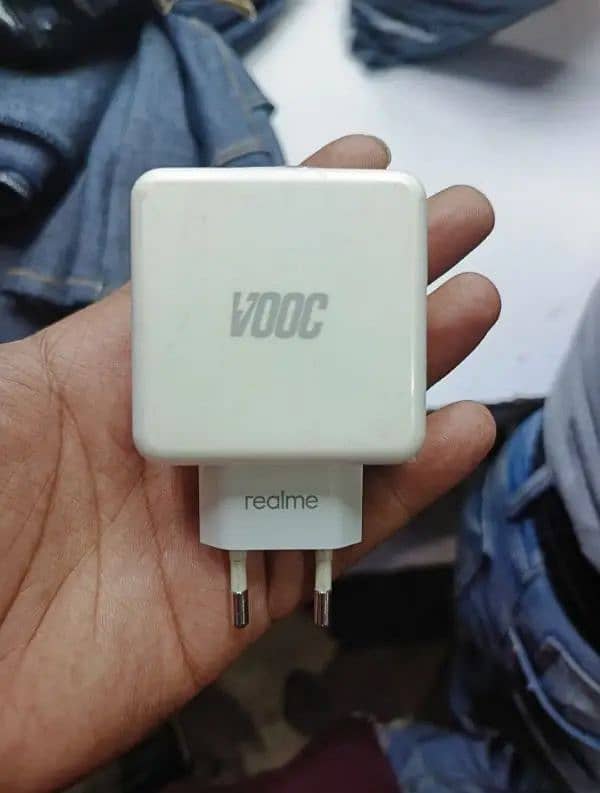 realme 7  vooc ka original charger 0