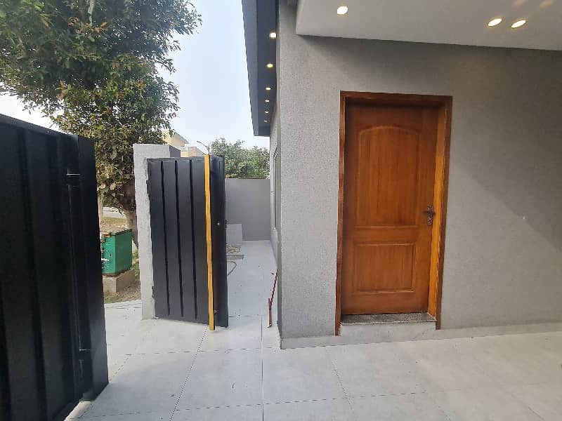 5.75 Marla Beautiful Luxury House Phase 2 Block A New Lahore City Canal Road For Sale 4