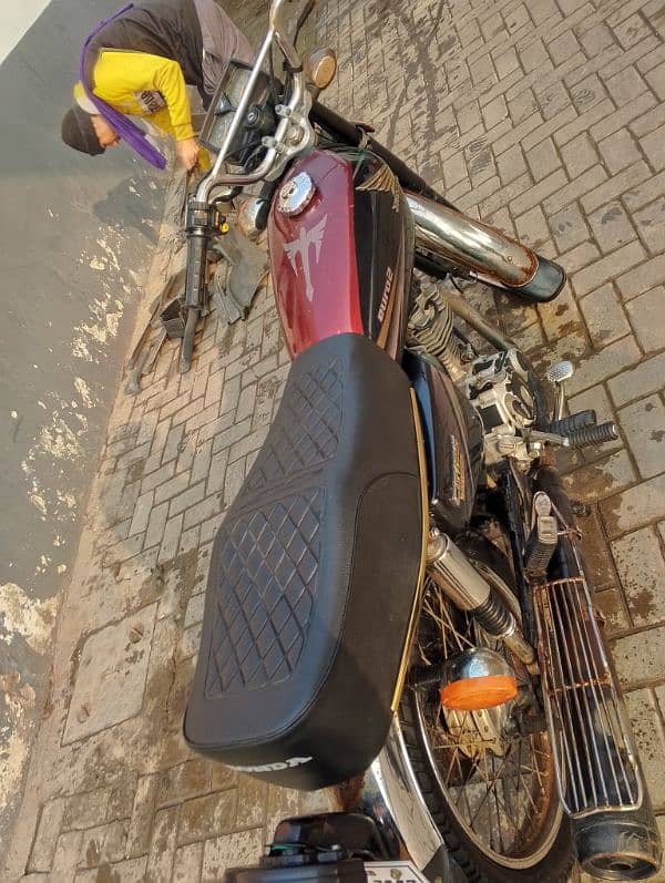 Honda 125 14model good condition 4