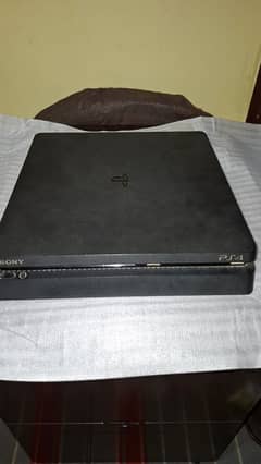 PS4 slim with 7 games