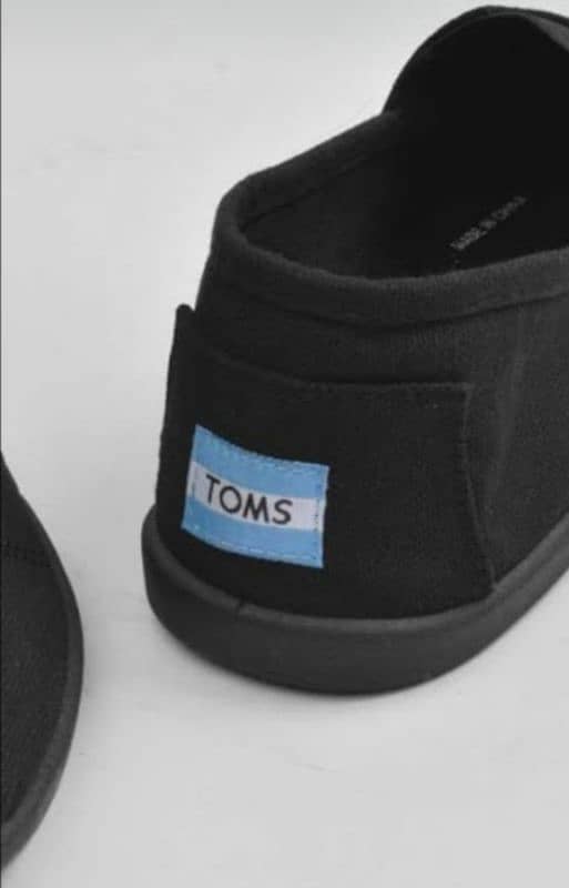 Toms unisex syanno black canvas shoes 2