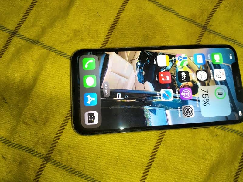 iPhone x condition 9/10 256 jazz sim chalti hai 12