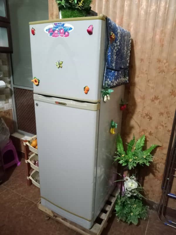 FRIDGE FOR SALE 0