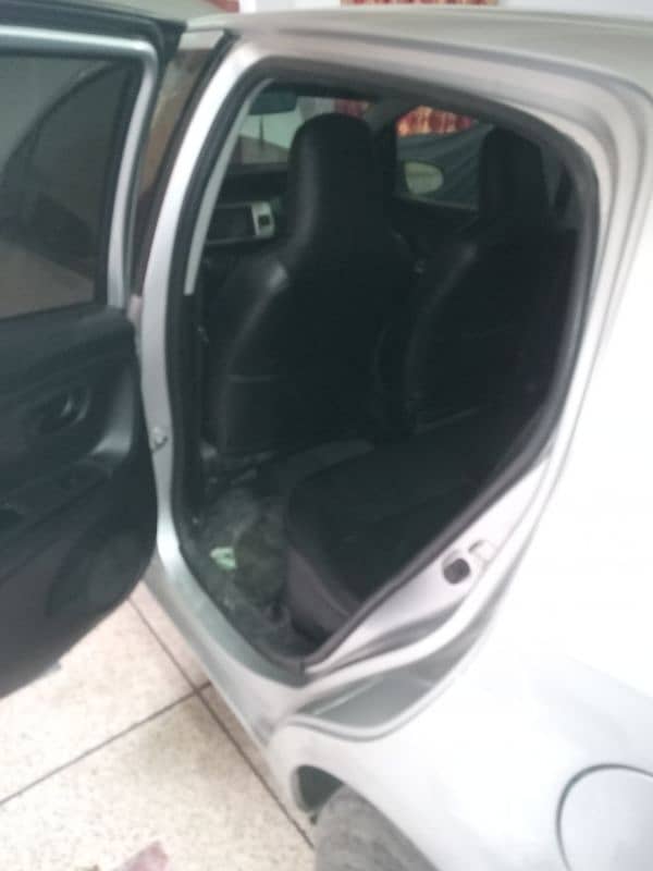 Toyota Vitz 2015 2