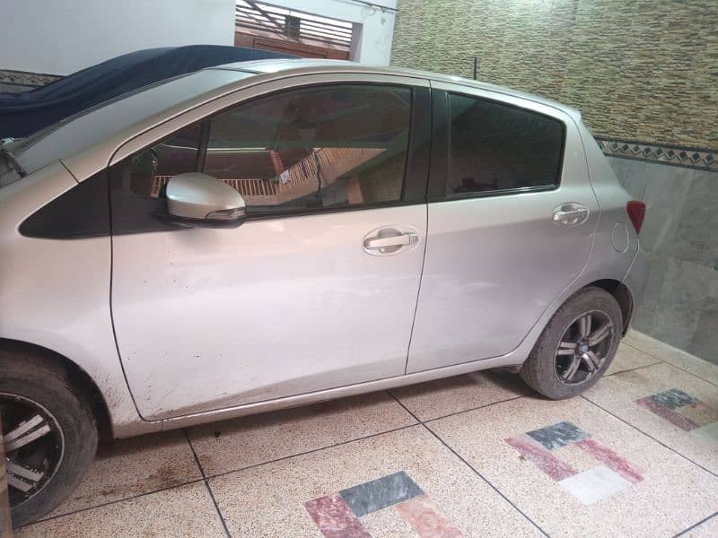 Toyota Vitz 2015 11