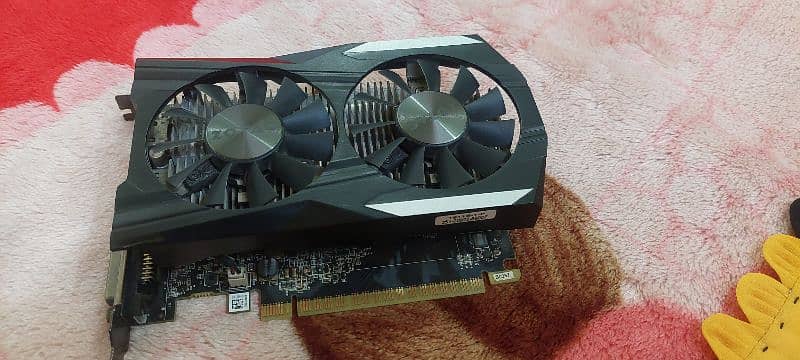 GTX 1050 2GB Dual Fan GPU 4