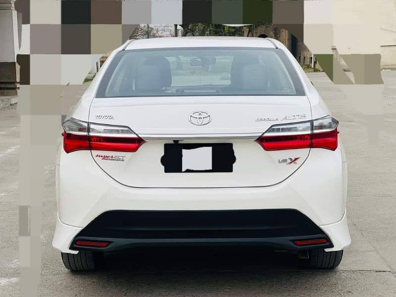 Toyota Corolla Altis 2021 4