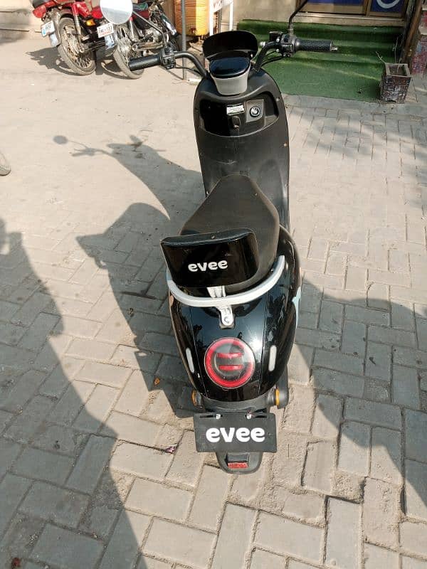 Eve Scooty Available for Sail 2