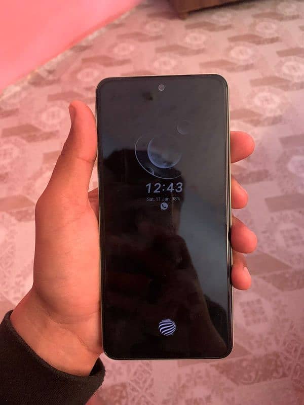 Vivo Y 100 (8+8/256) with box 4