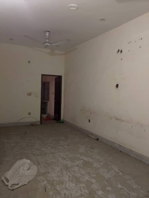 1 Bed Flat for Rent in Johar town Near Euro Store for Bachelor (Student + Job holder) 4