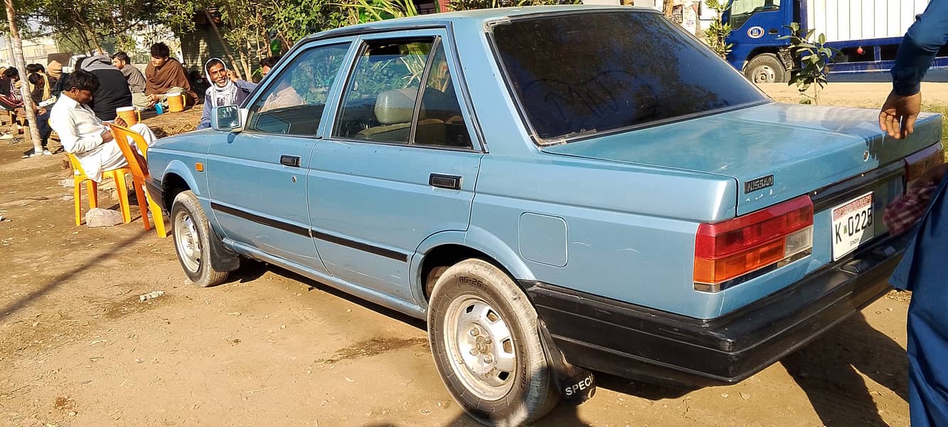 Nissan Sunny 1986 12