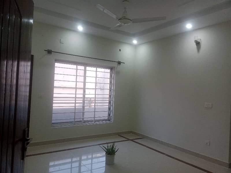 10 Marla Upper Portion for Rent 5