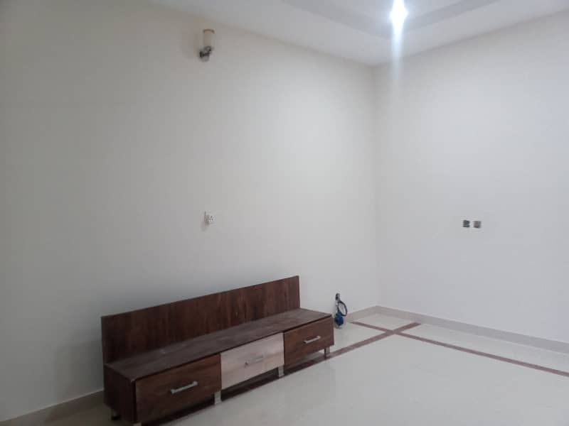 10 Marla Upper Portion for Rent 16