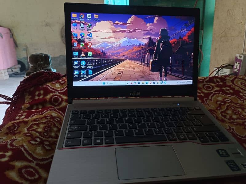 FUJITSU LIFEBOOK E734 7