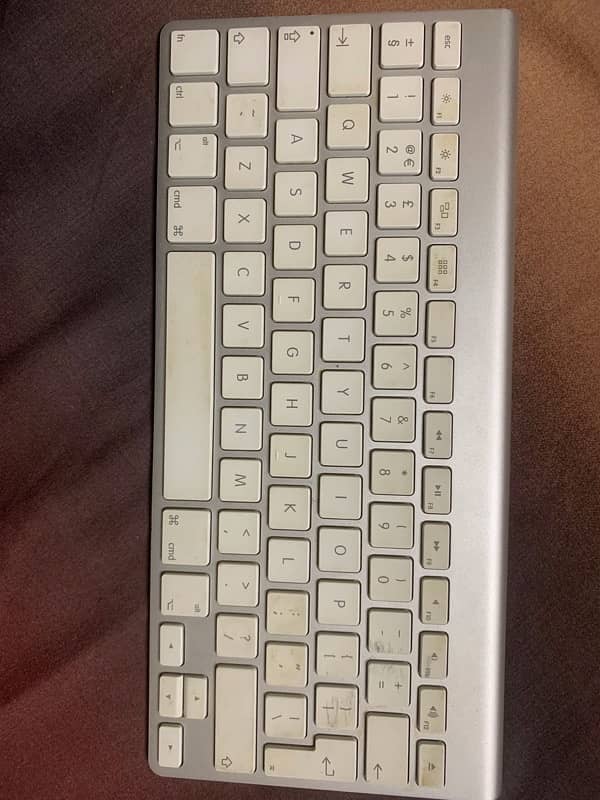 Apple Magic Keyboard - First Gen 0