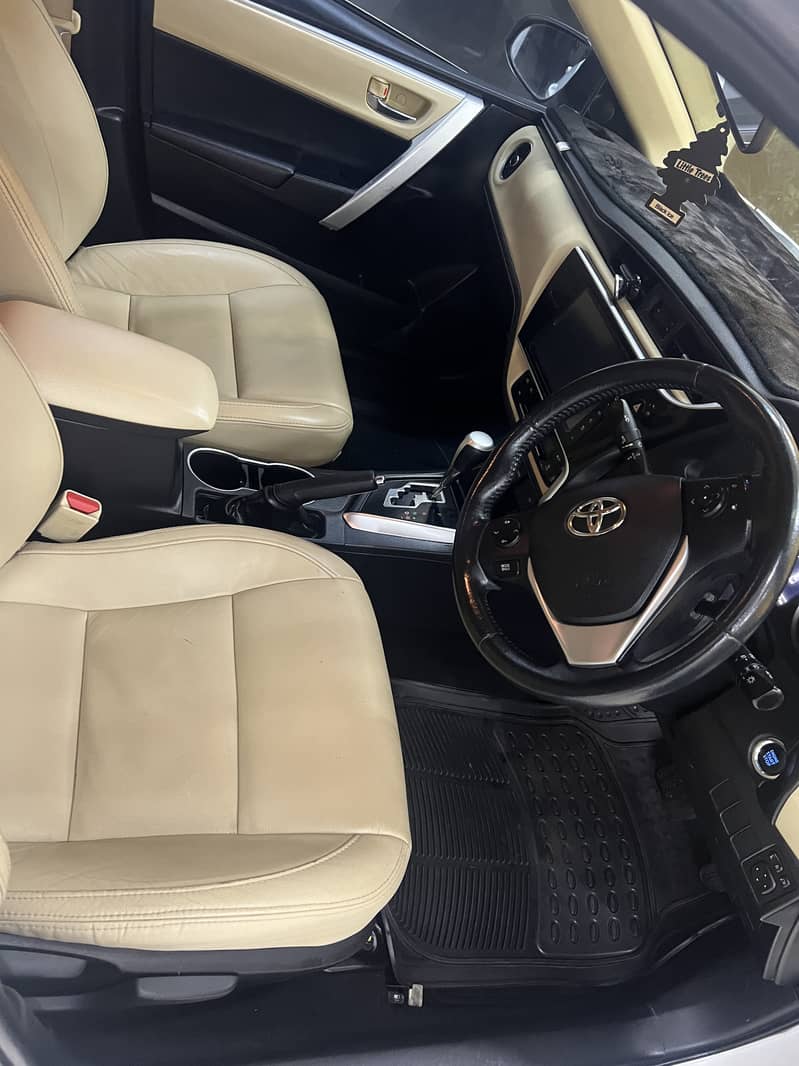 Toyota Altis Grande 2019 4