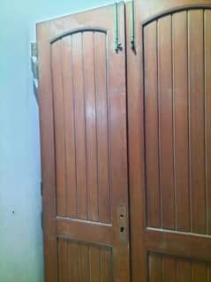 bohat mazboot main door original lakri ka bana ha