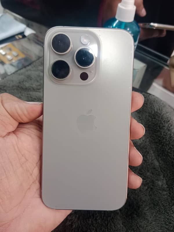 iphone 15 pro 2