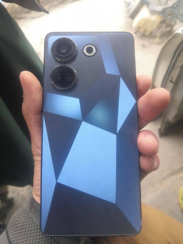 tecno camon 20 bikul fresh mobile scrathless koi kis qism ka masla nhi 5