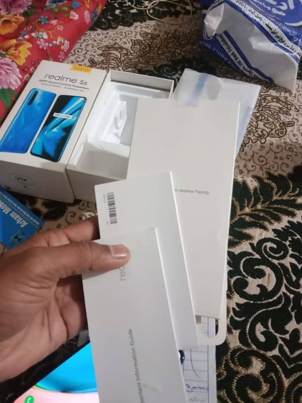 realme5s 4G RAM 128gb with complete box original charger 03415288397 10