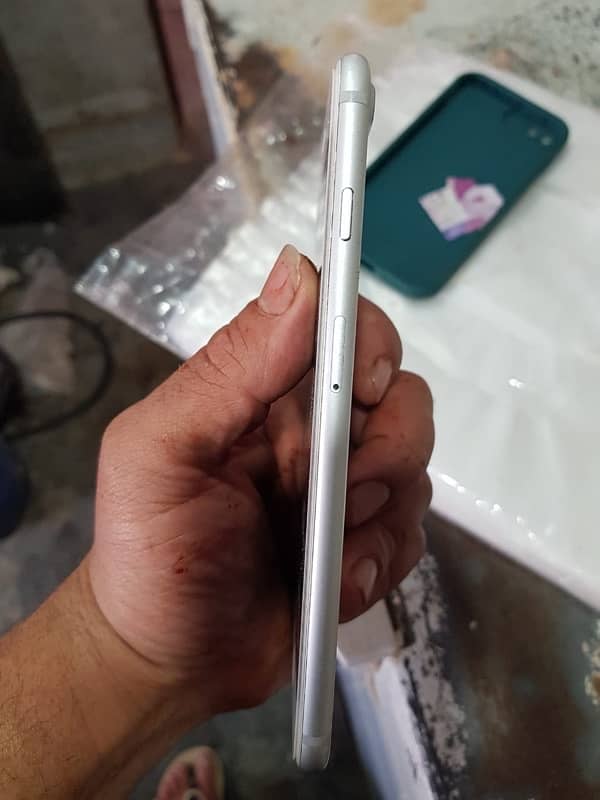 I phone 7 plus 32 gb pta approved all okay 10by10 he 5