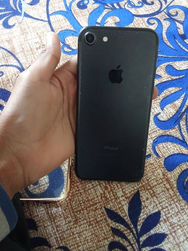 iPhone 7 pta approved New condition 2