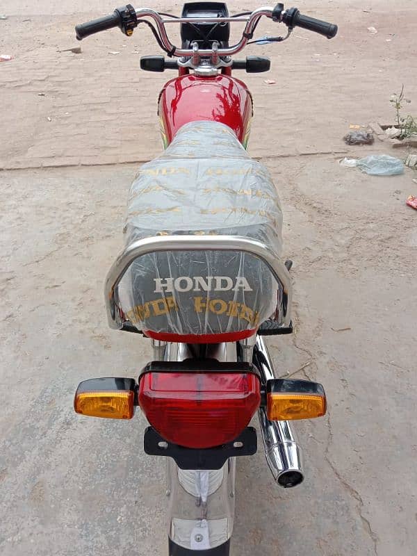 Honda CD 70 Model 2023 APL 4