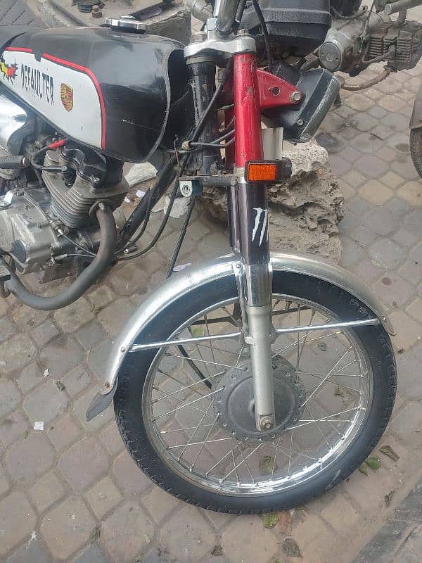 honda 125. model 2003 2