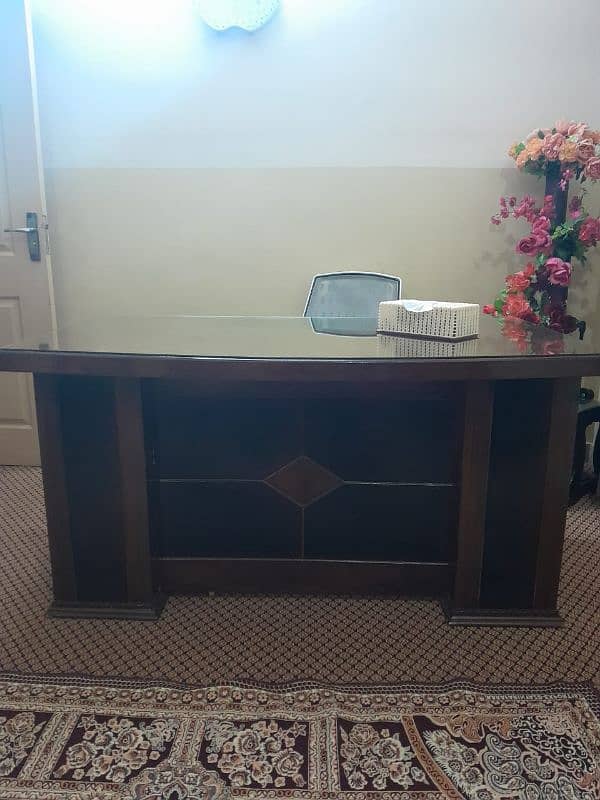 Office Table for sale in good condition 0