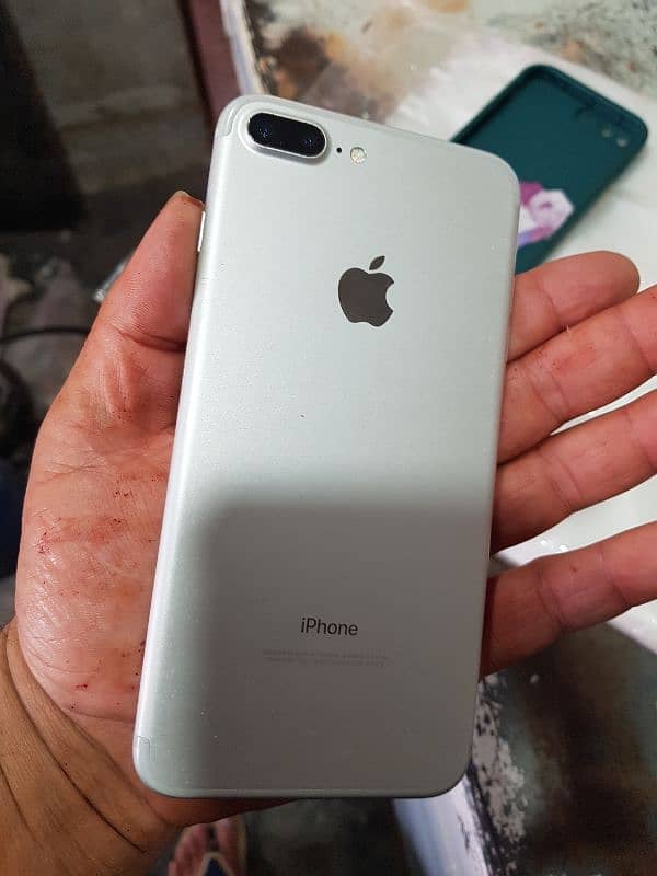 i phone 7 plus pta approved 32 gb  total jenion 5