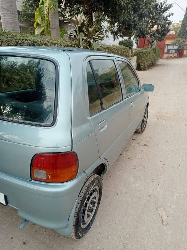 Daihatsu Cuore 2004 5