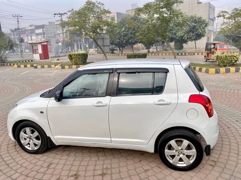 Suzuki Swift 2011 DLX 6