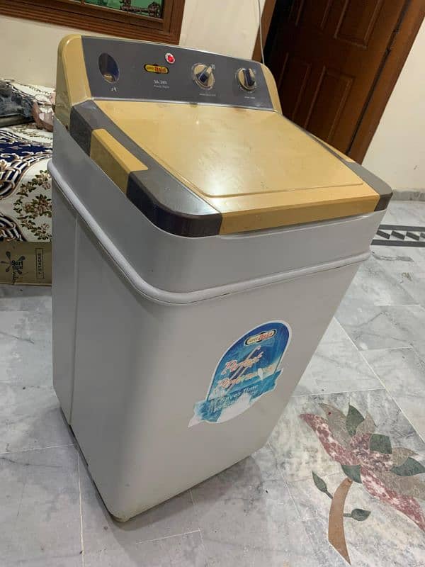 Washing machine in 100% ok condition 1