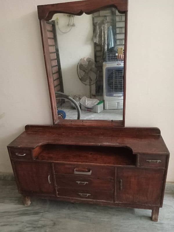 dressing table wood 1