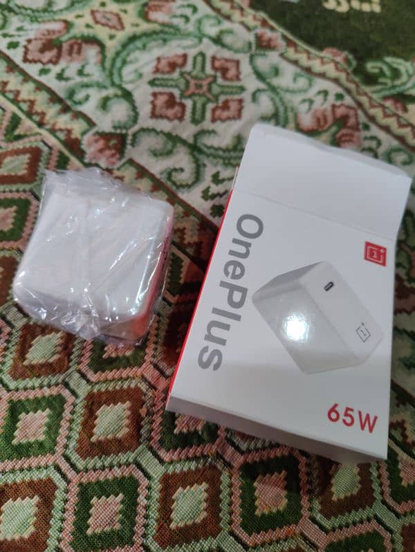 OnePlus 65 Watt adapter Power delivery supported Super fast charge 3