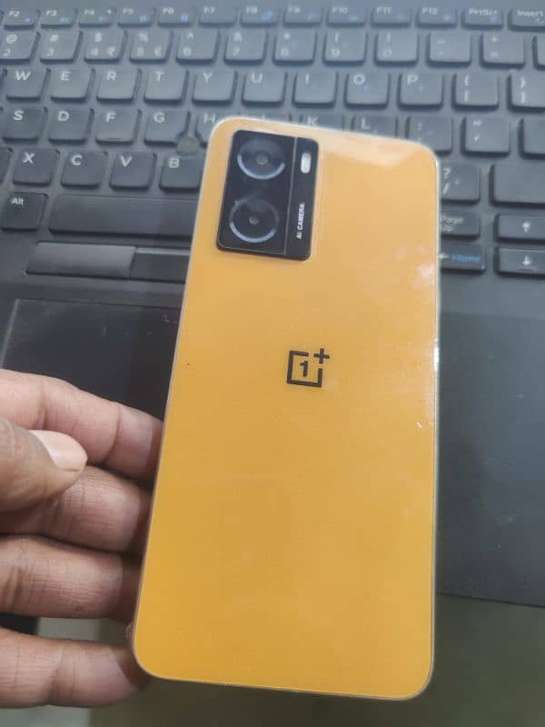 OnePlus N20 SE 0