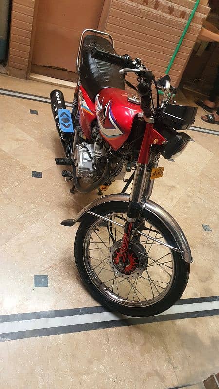 Honda 125 for sell good condition 10