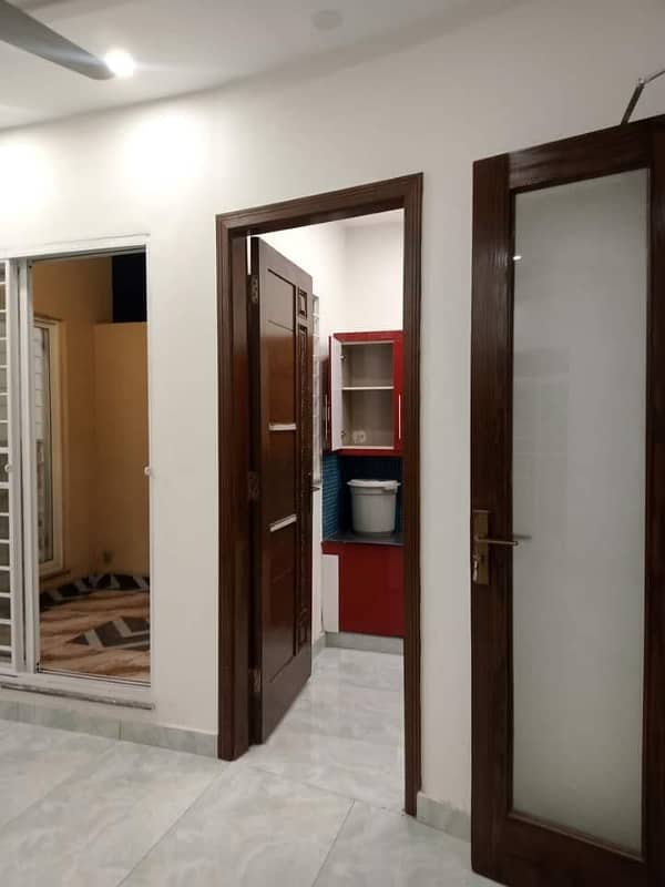 10 Marla Lower Portion For Rent In Paragon City Lahore 3