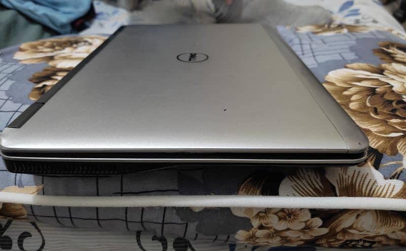 Dell Latitude E7240 Core i7 4th generation 2