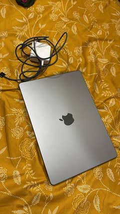 MacBook Pro 14 M2.16 512 Condition 10 by 10