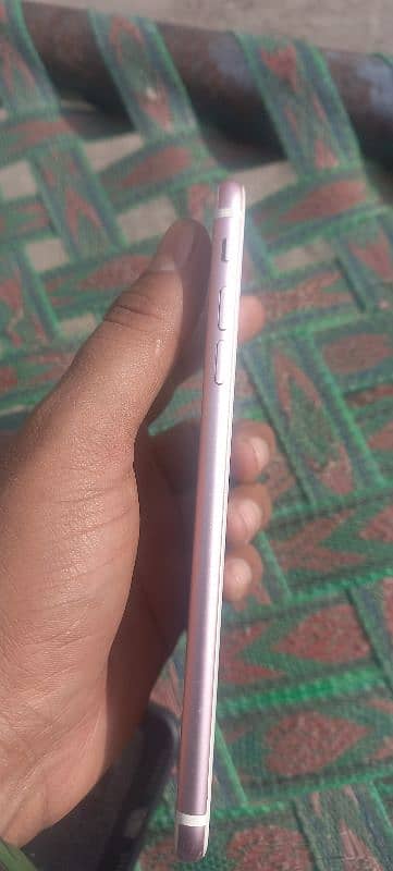 aspam. o. alikum i phone 7 plus 128GB non PTA 2