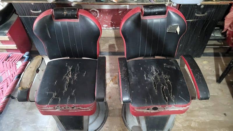 beauty parlour, salon chairs, mirrors, glass racks etc 9