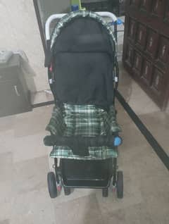 baby pram for sale very good looking and new condition