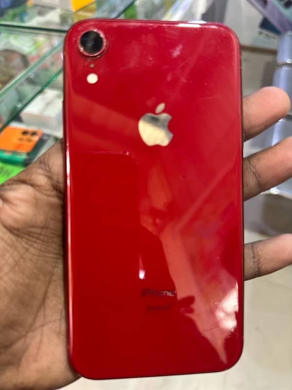 iPhone XR 1