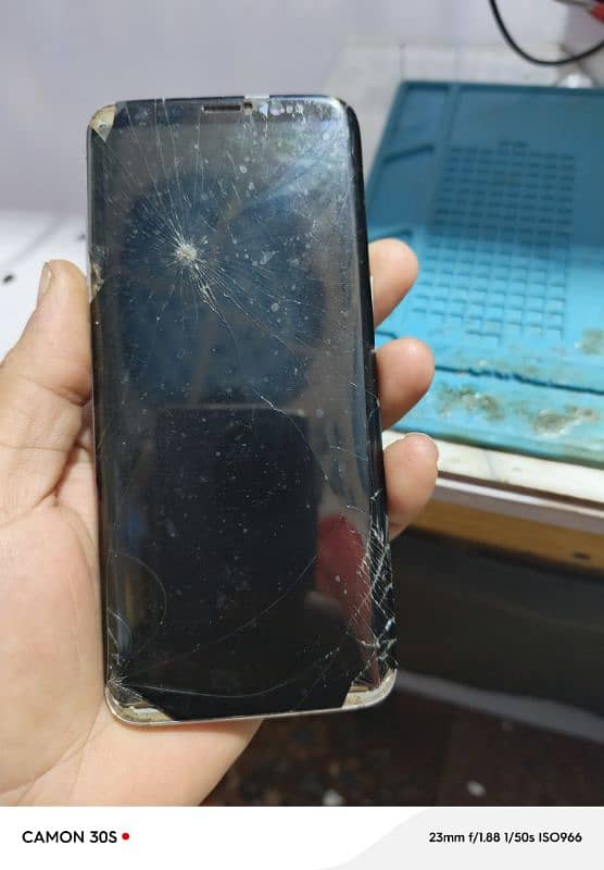 samsung s8 lcd kharb hai board ok hai pta approved 0