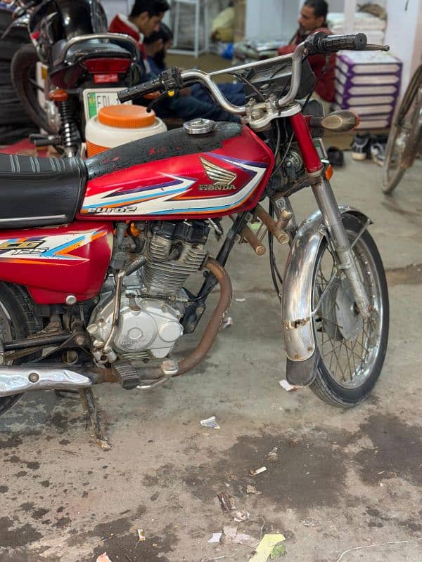 HONDA CG125 2016 IN GOOD CONDITION 1