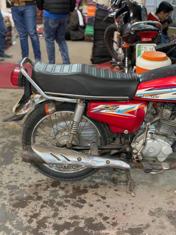 HONDA CG125 2016 IN GOOD CONDITION 3