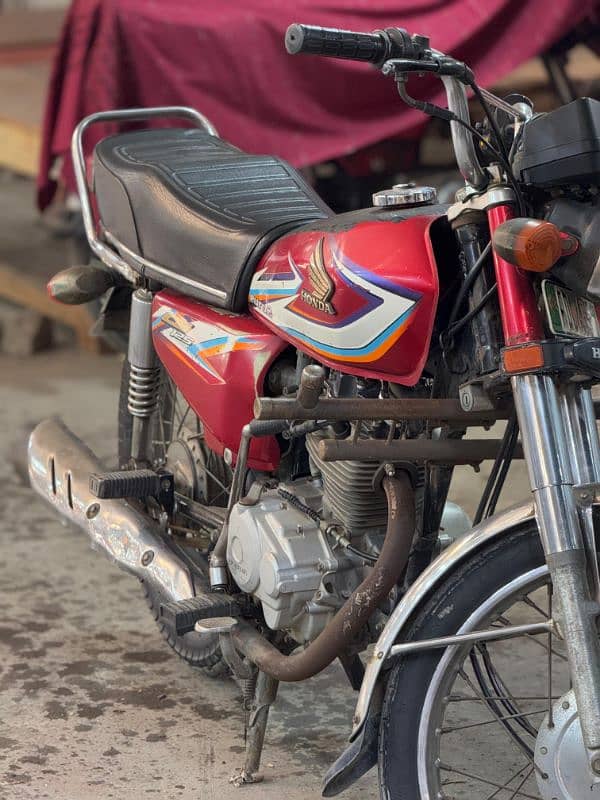 HONDA CG125 2016 IN GOOD CONDITION 4